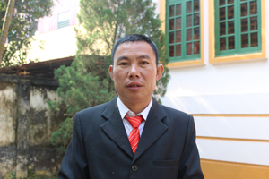 Ông Nguyễn Đình Thành, xóm Chùa, xã Tử Nê (Tân Lạc), một trong những hội viên nông dân tiêu biểu trong phong trào SX – KD giỏi. 

 

   

